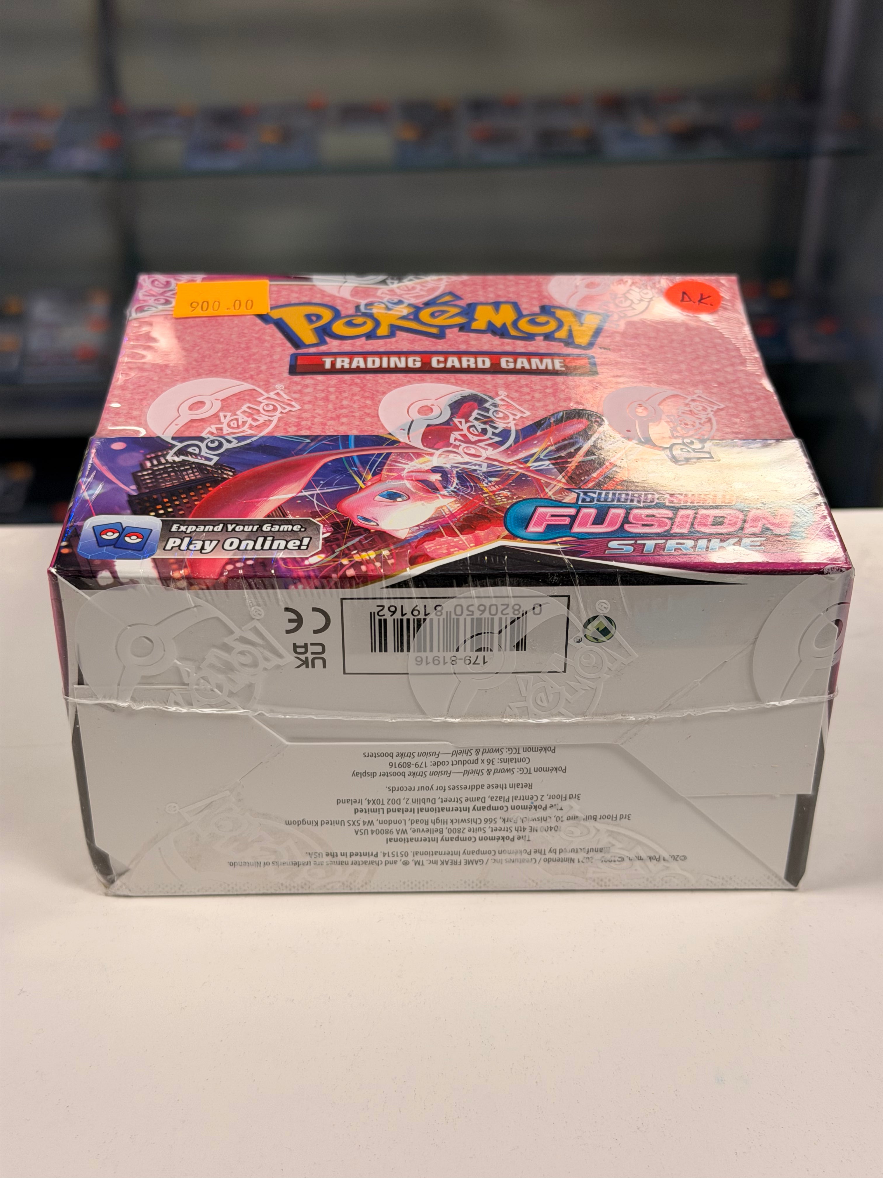 Pokemon TCG: Sword & Shield - Fusion Strike Booster Box (36 Packs)