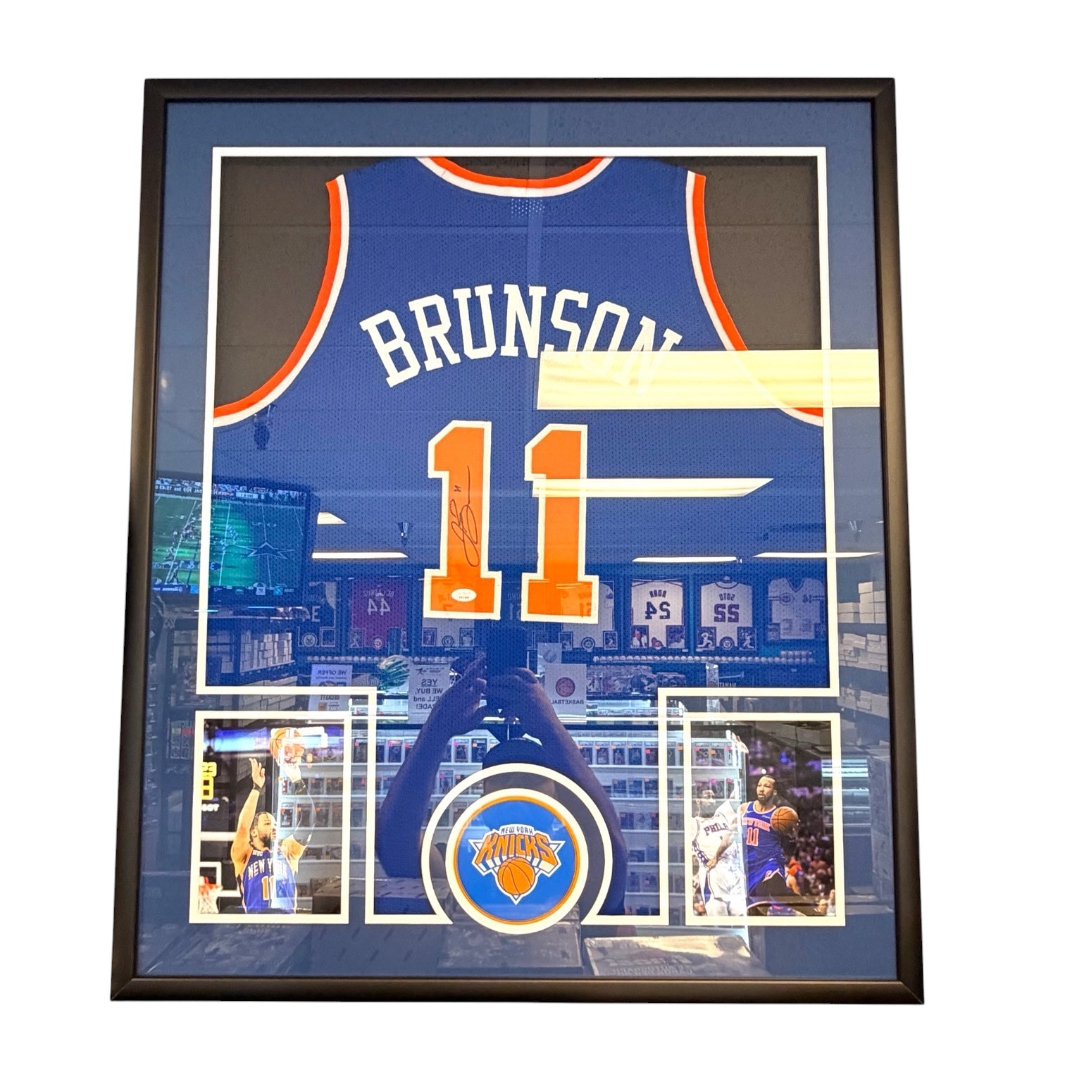 Jalen Brunson Autographed Custom Jersey – Framed Display (Beckett Witness Authentication | New York Knicks)